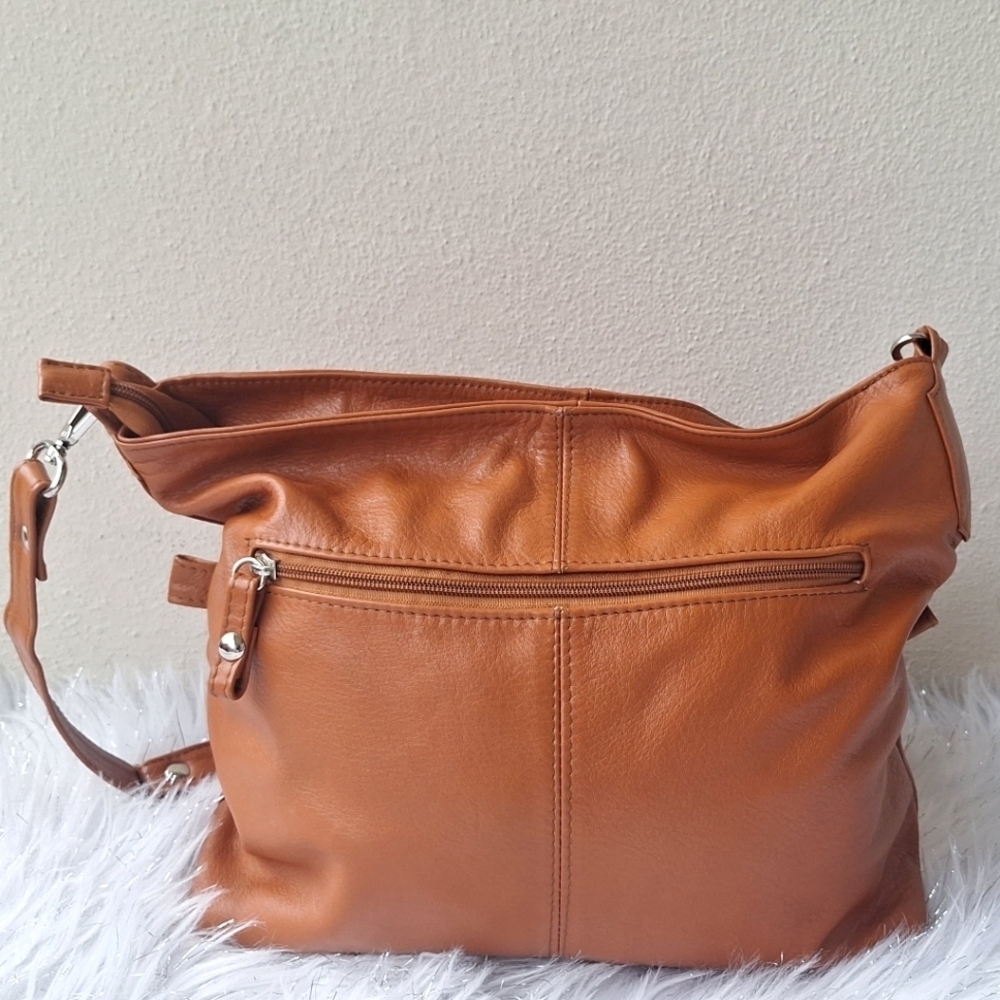 Vera Pelle Emil Genuine Leather Made In Italy Women's Shoulder Bag 12" X 14"